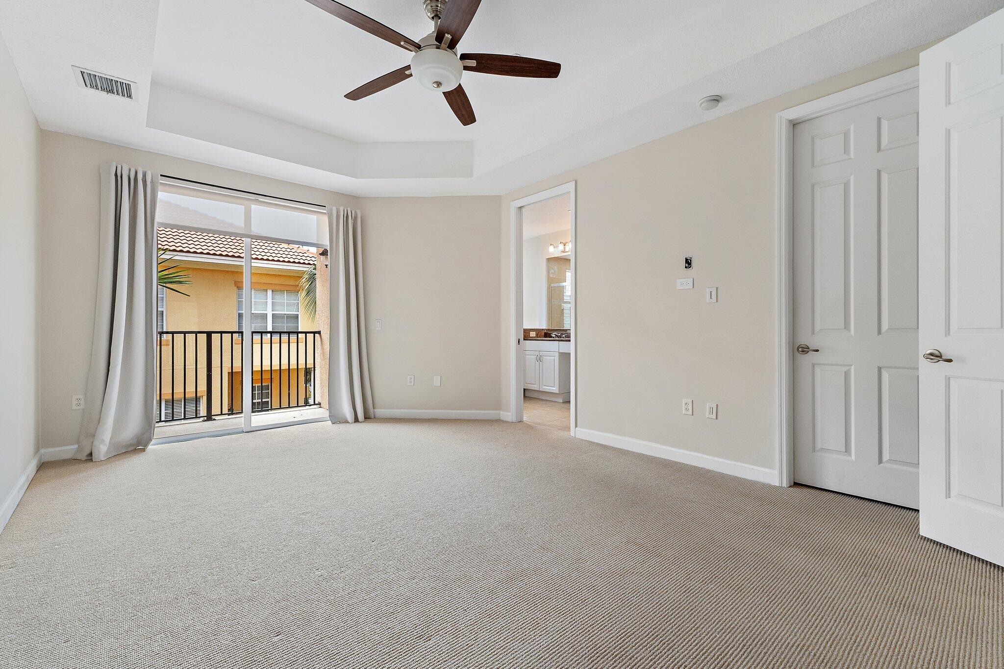 HARBOUR OAKS - Residential