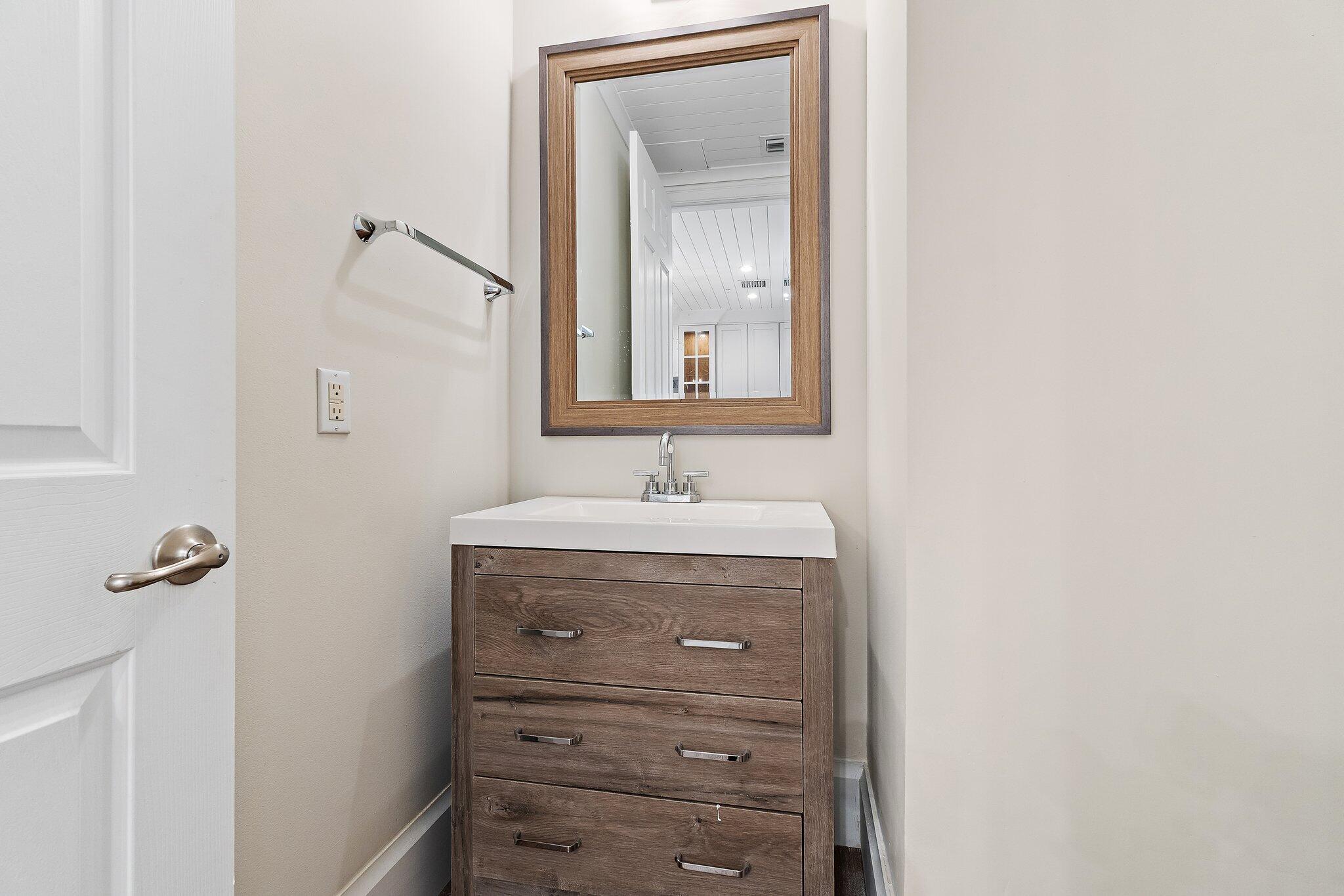 HARBOUR OAKS - Residential