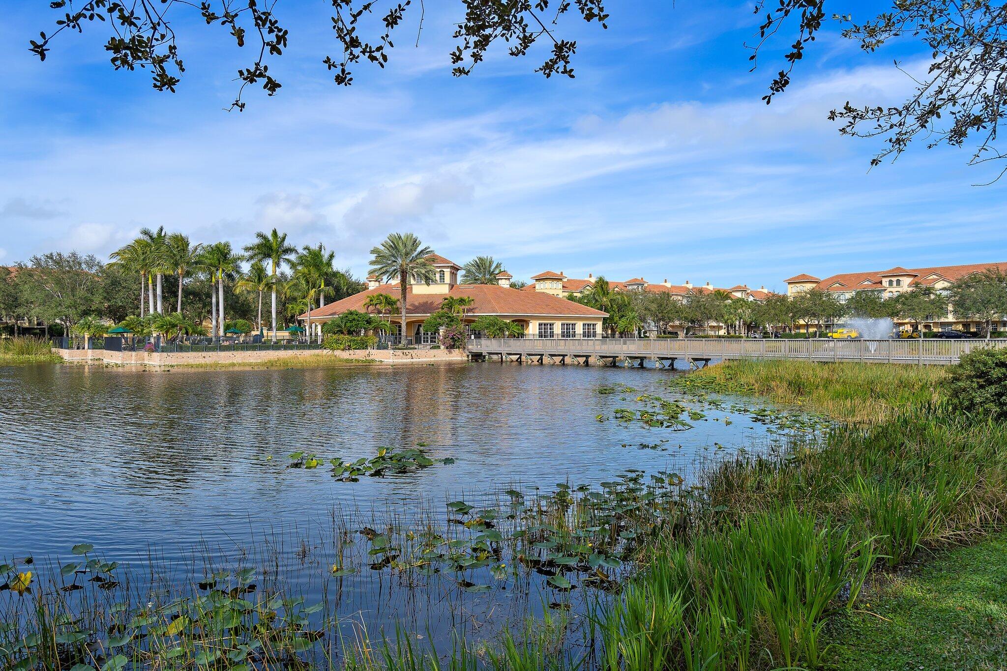 HARBOUR OAKS - Residential