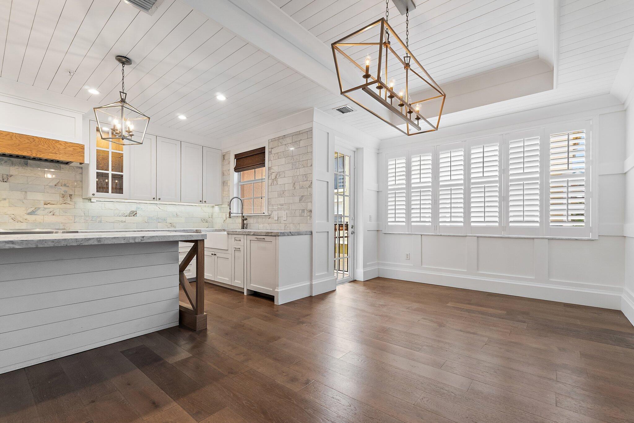 HARBOUR OAKS - Residential