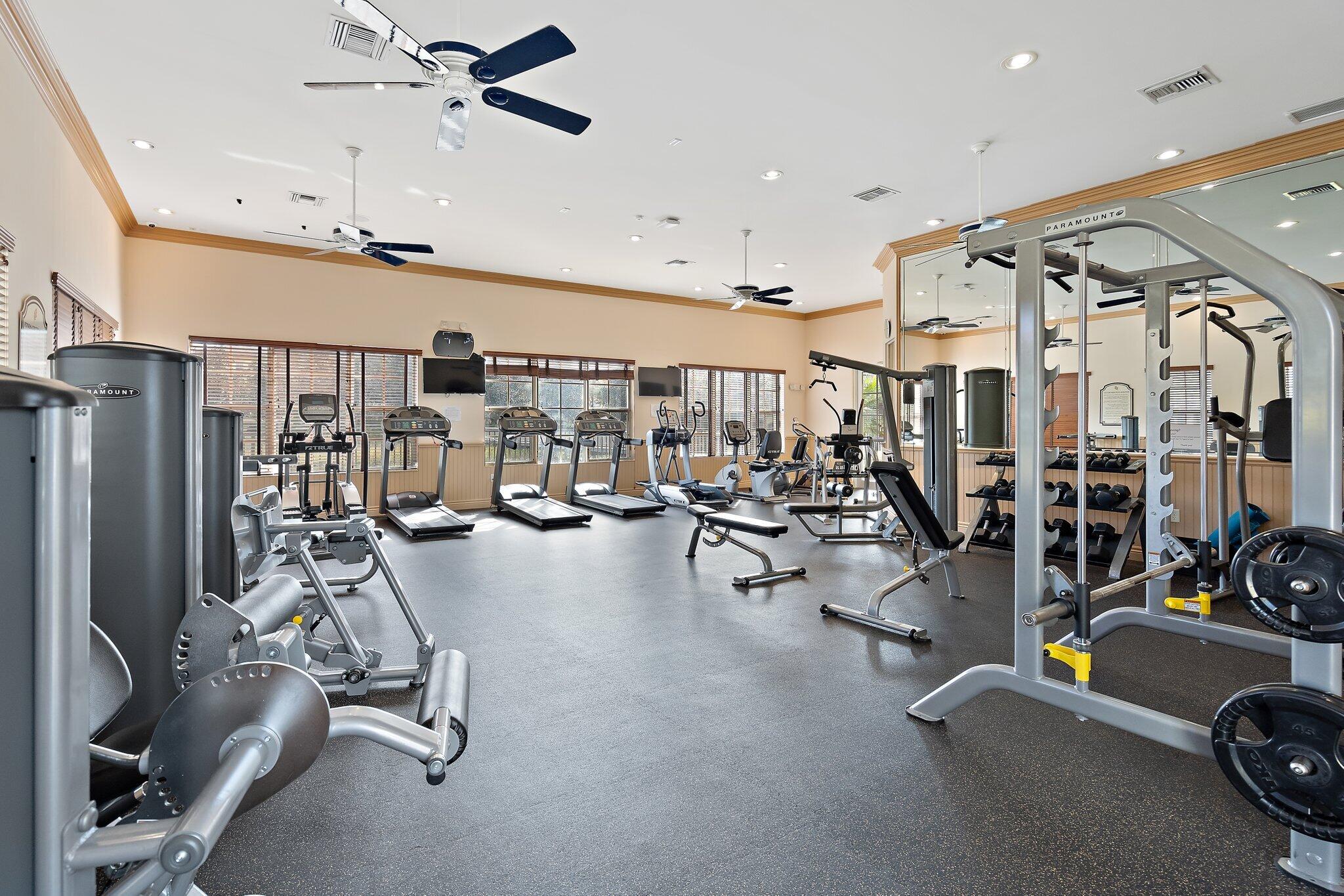 HARBOUR OAKS - Residential