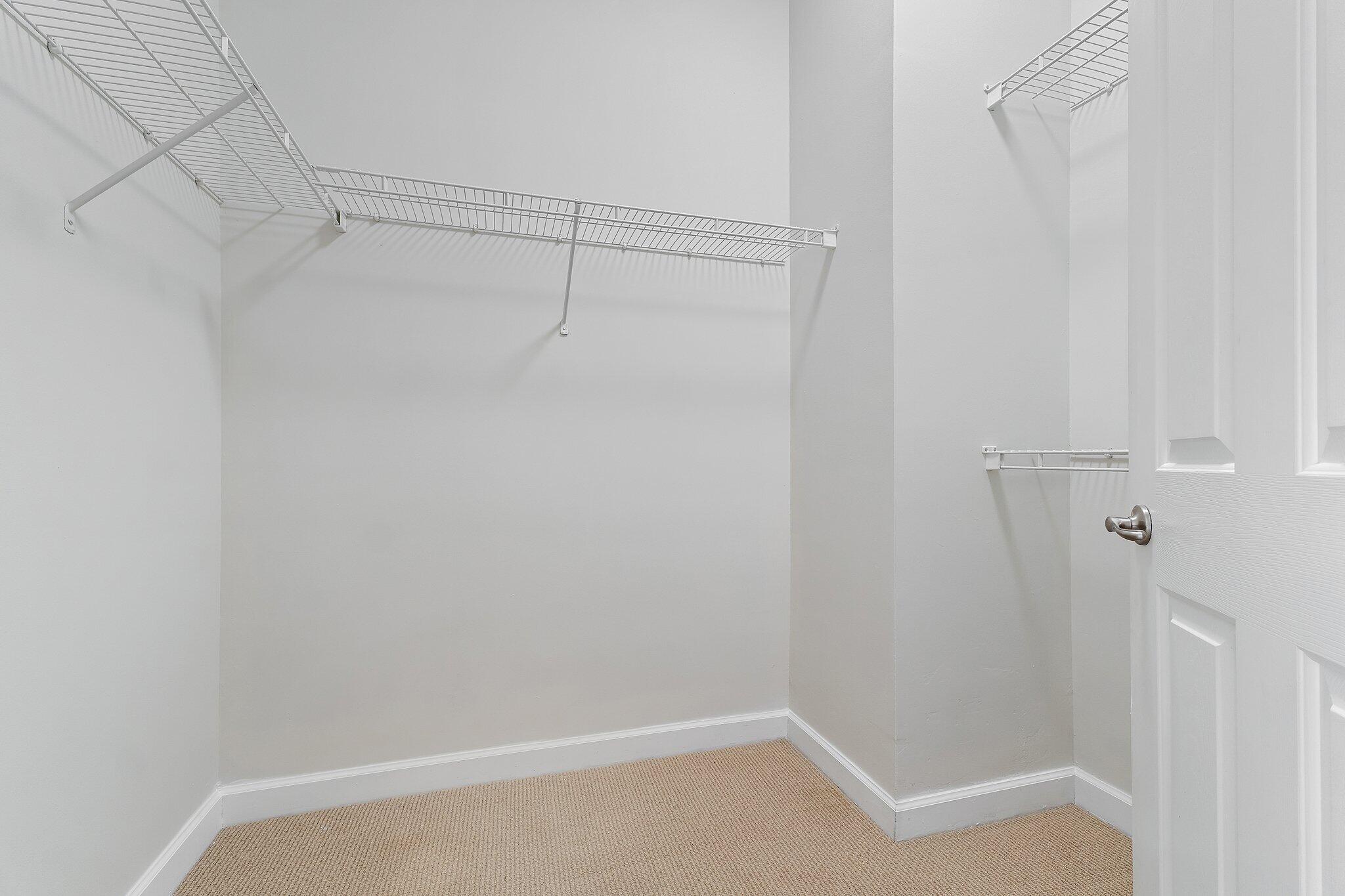 HARBOUR OAKS - Residential