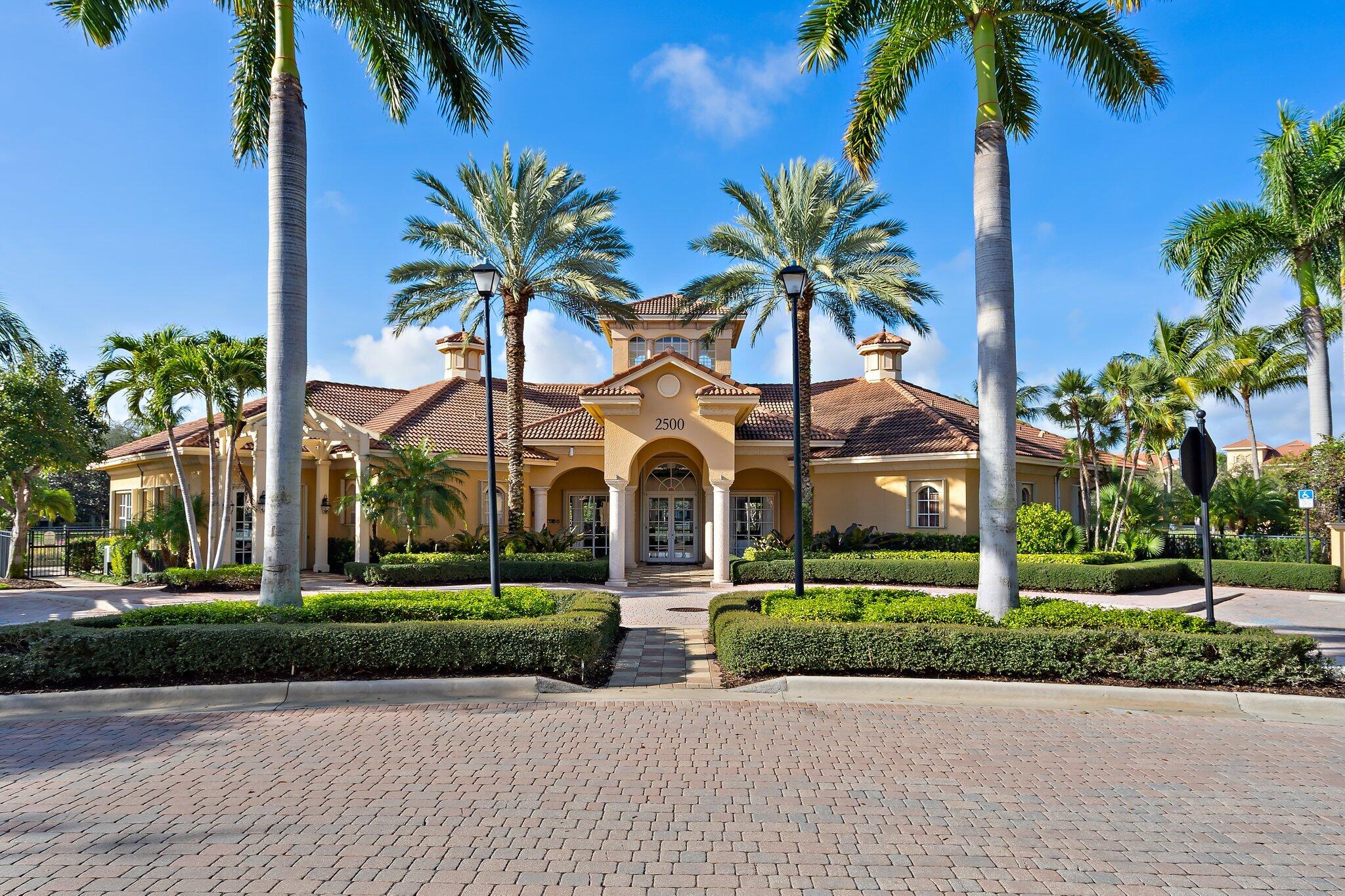 HARBOUR OAKS - Residential