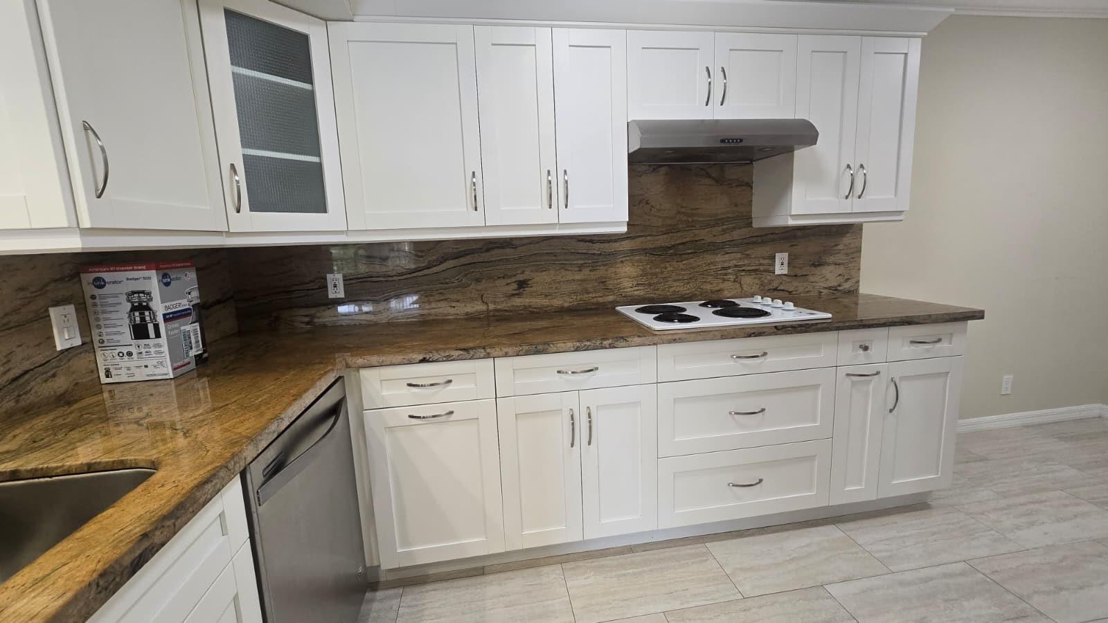 EDGEWATER - Residential Lease