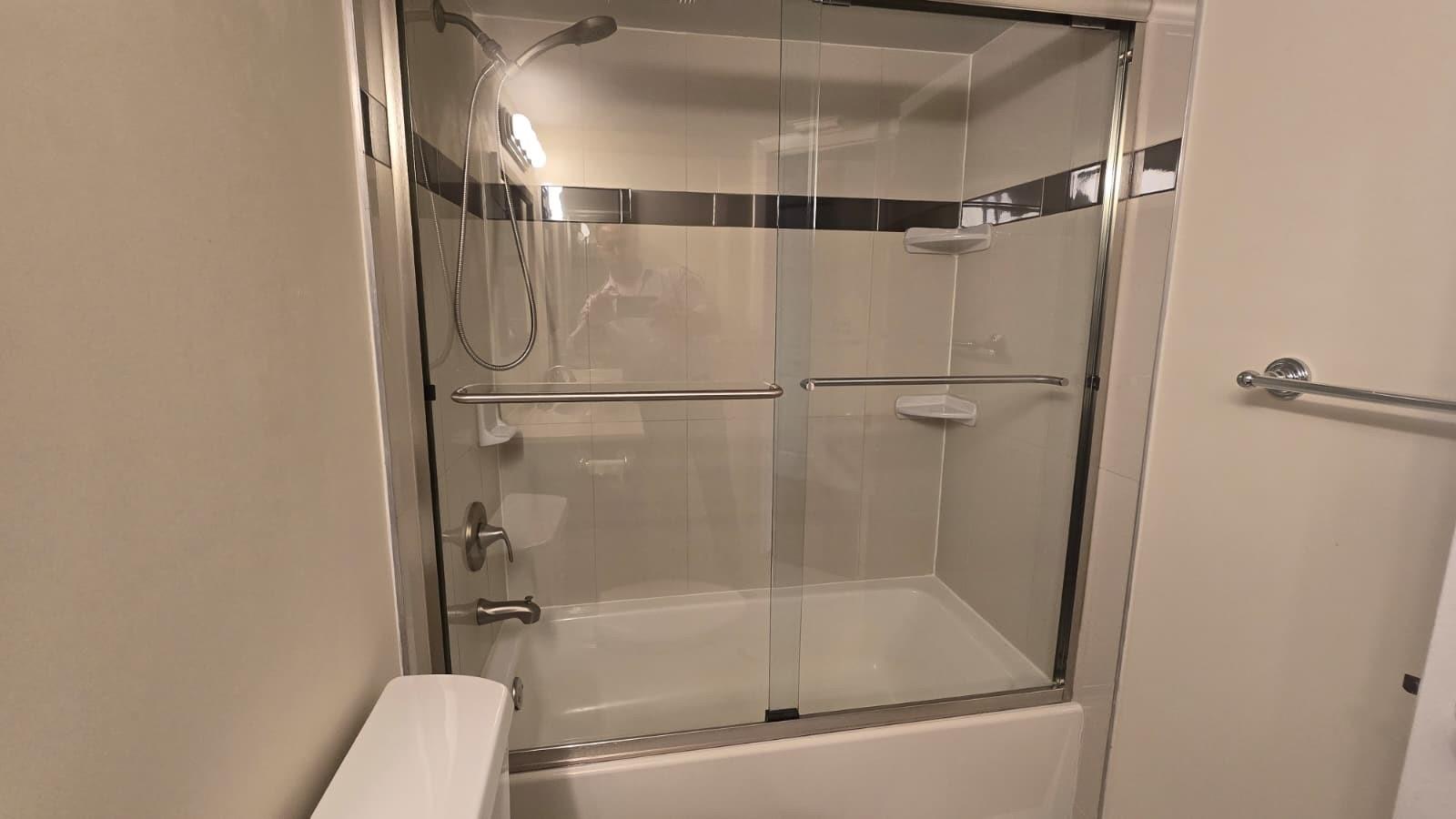EDGEWATER - Residential Lease