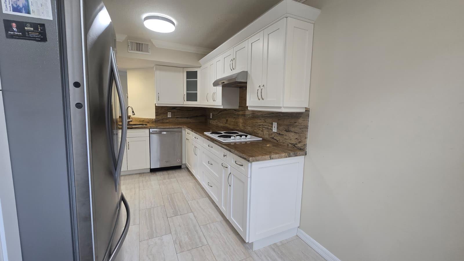 EDGEWATER - Residential Lease