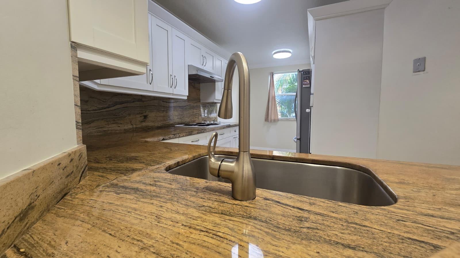 EDGEWATER - Residential Lease