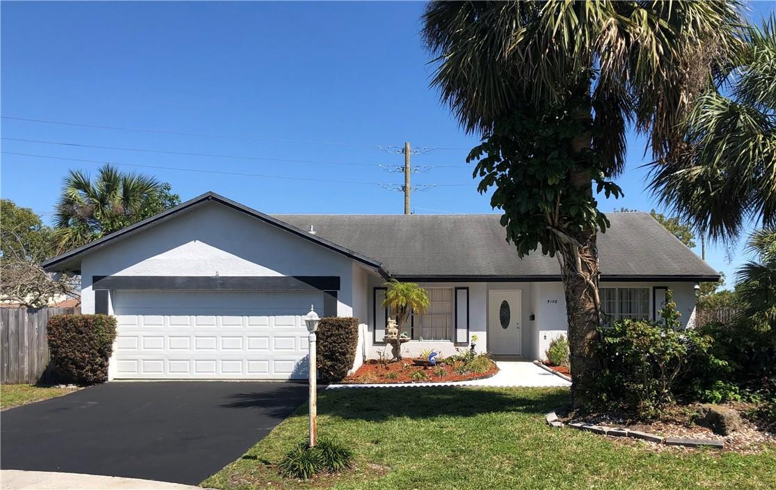 North Laurel Circle 89-47 - Residential