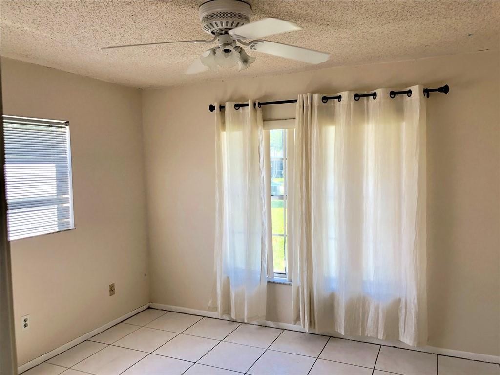 North Laurel Circle 89-47 - Residential