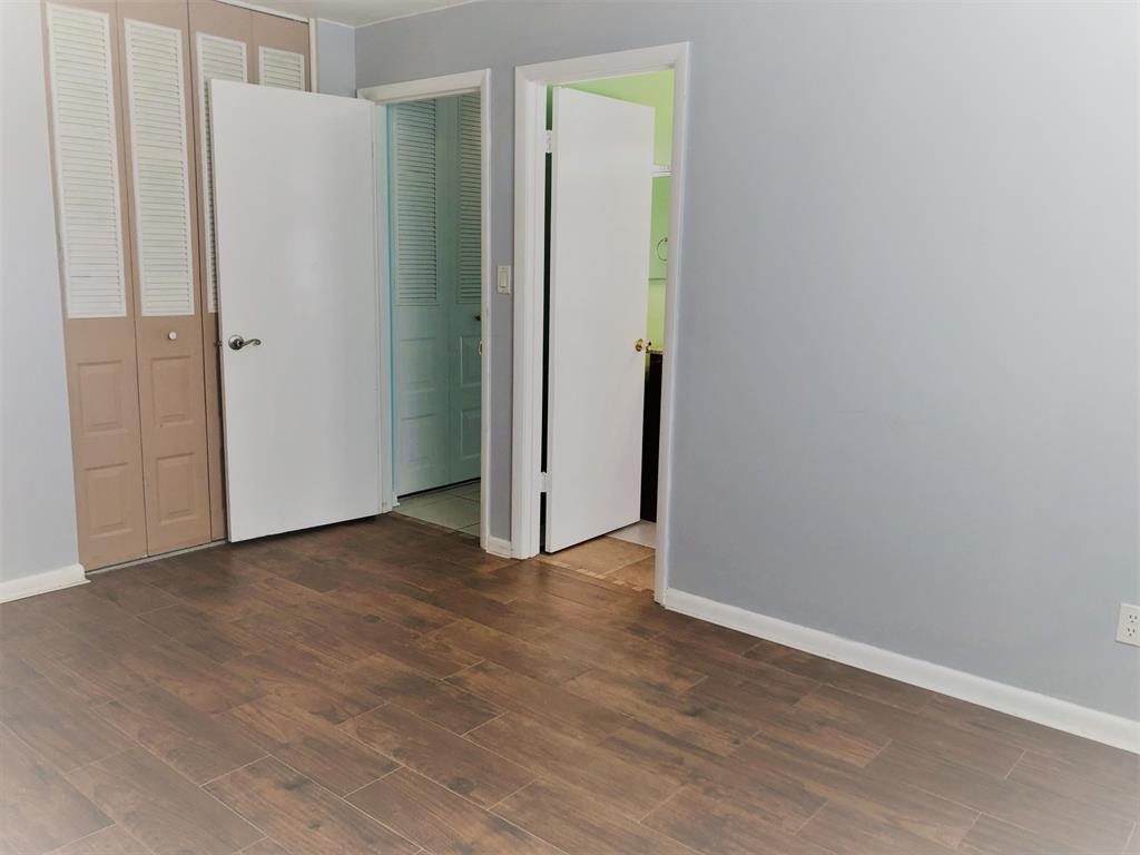 Laurelwood - Residential