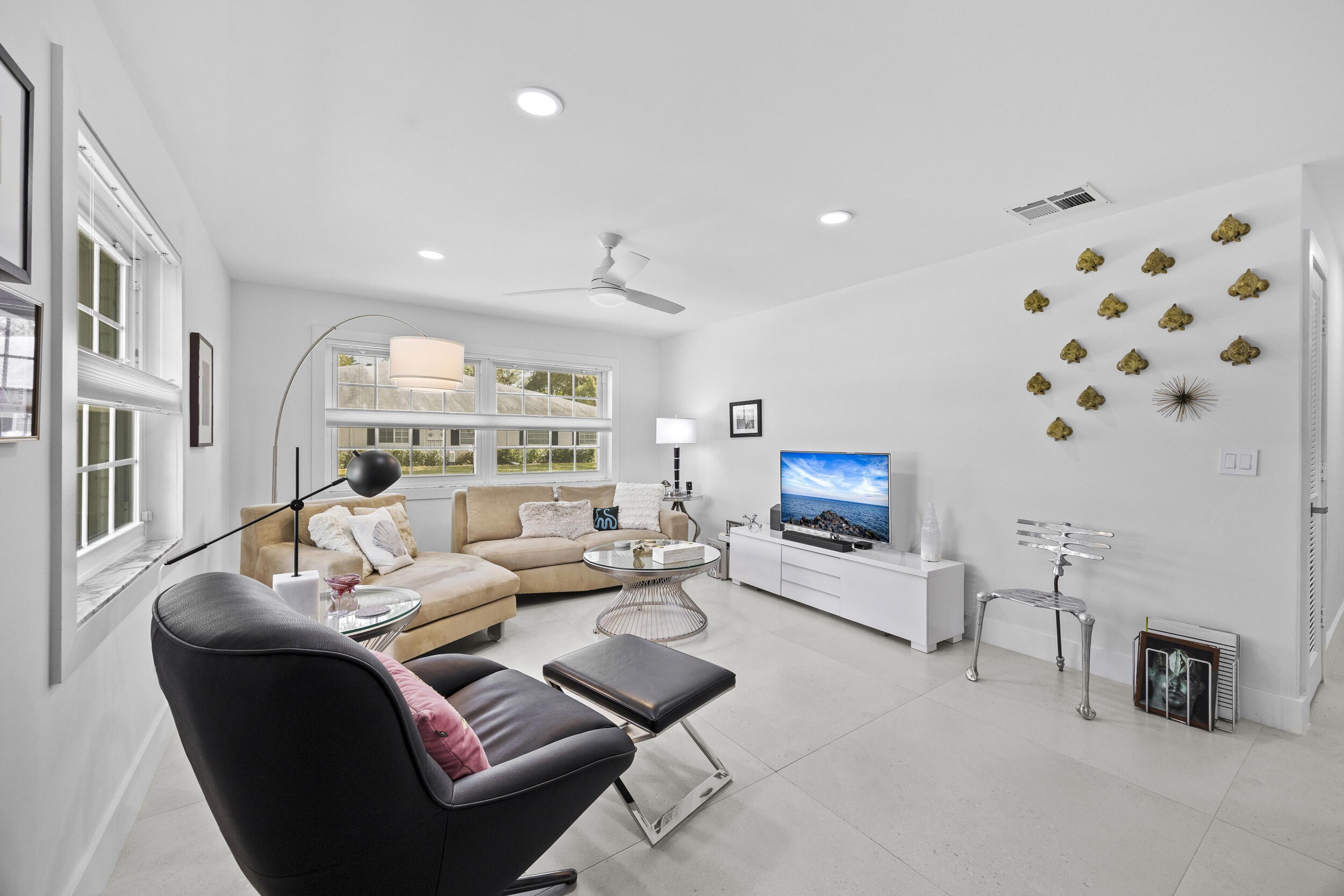 LIMETREE CONDO - Residential