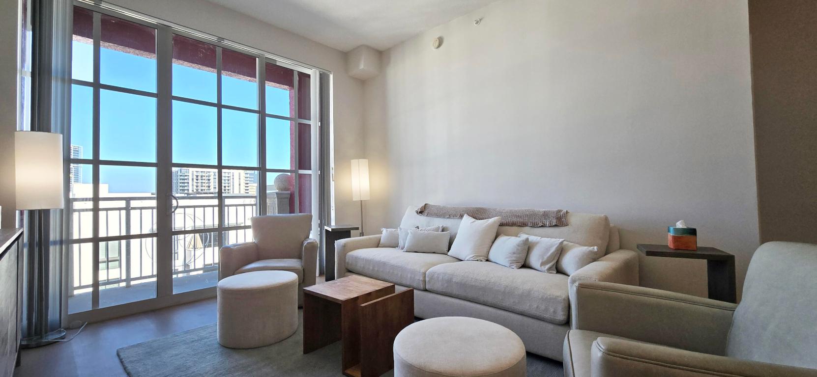 410 Evernia Street 827