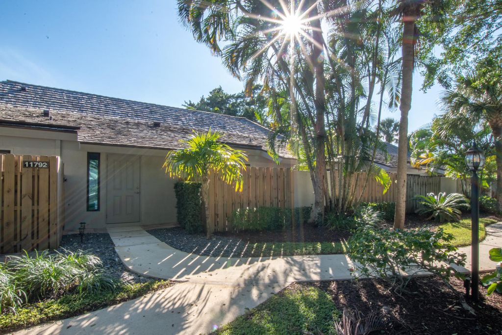 Photo of 11792 Wimbledon Circle, Wellington, FL 33414 (MLS # B26029526)