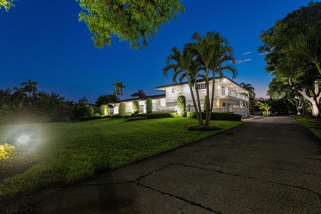 Photo of 875 NW 120th Avenue, Plantation, FL 33325 (MLS # R11158472)