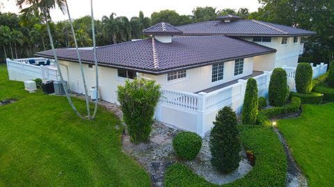Tiny photo for 875 NW 120th Avenue, Plantation, FL 33325 (MLS # R11158472)