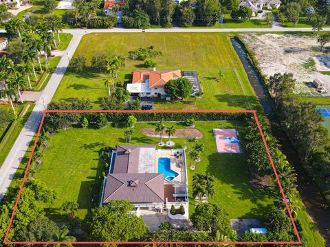 Tiny photo for 875 NW 120th Avenue, Plantation, FL 33325 (MLS # R11158472)