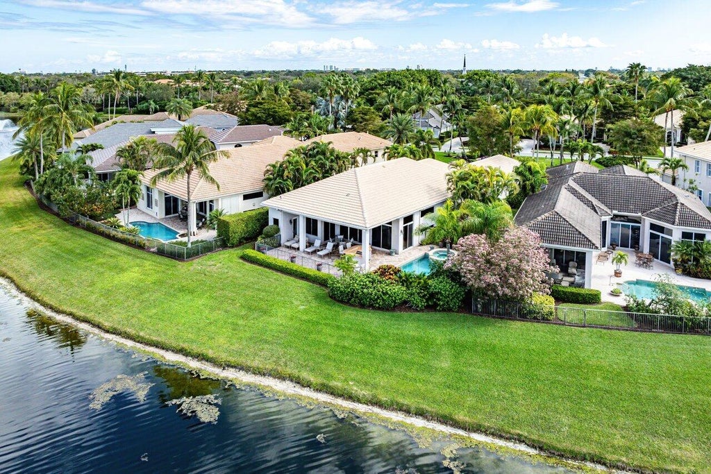 Photo of 117 Island Cove Way, Palm Beach Gardens, FL 33418 (MLS # R10957165)
