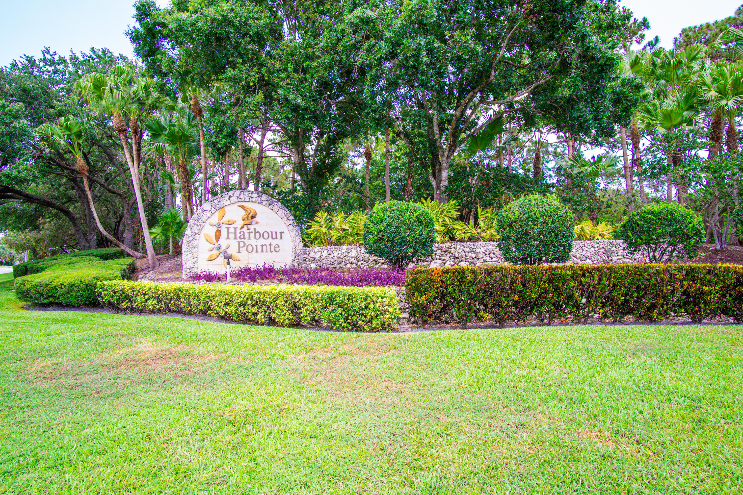 HARBOUR POINTE - Residential