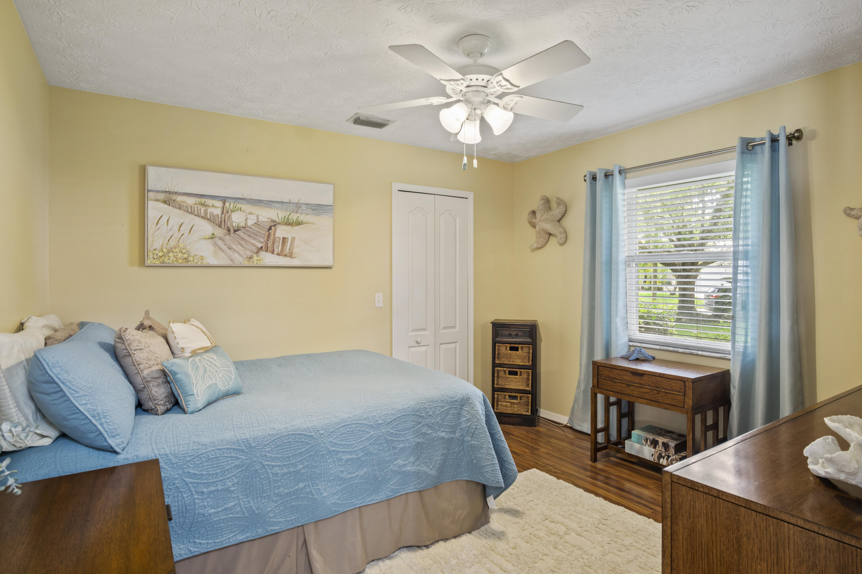 HARBOUR POINTE - Residential