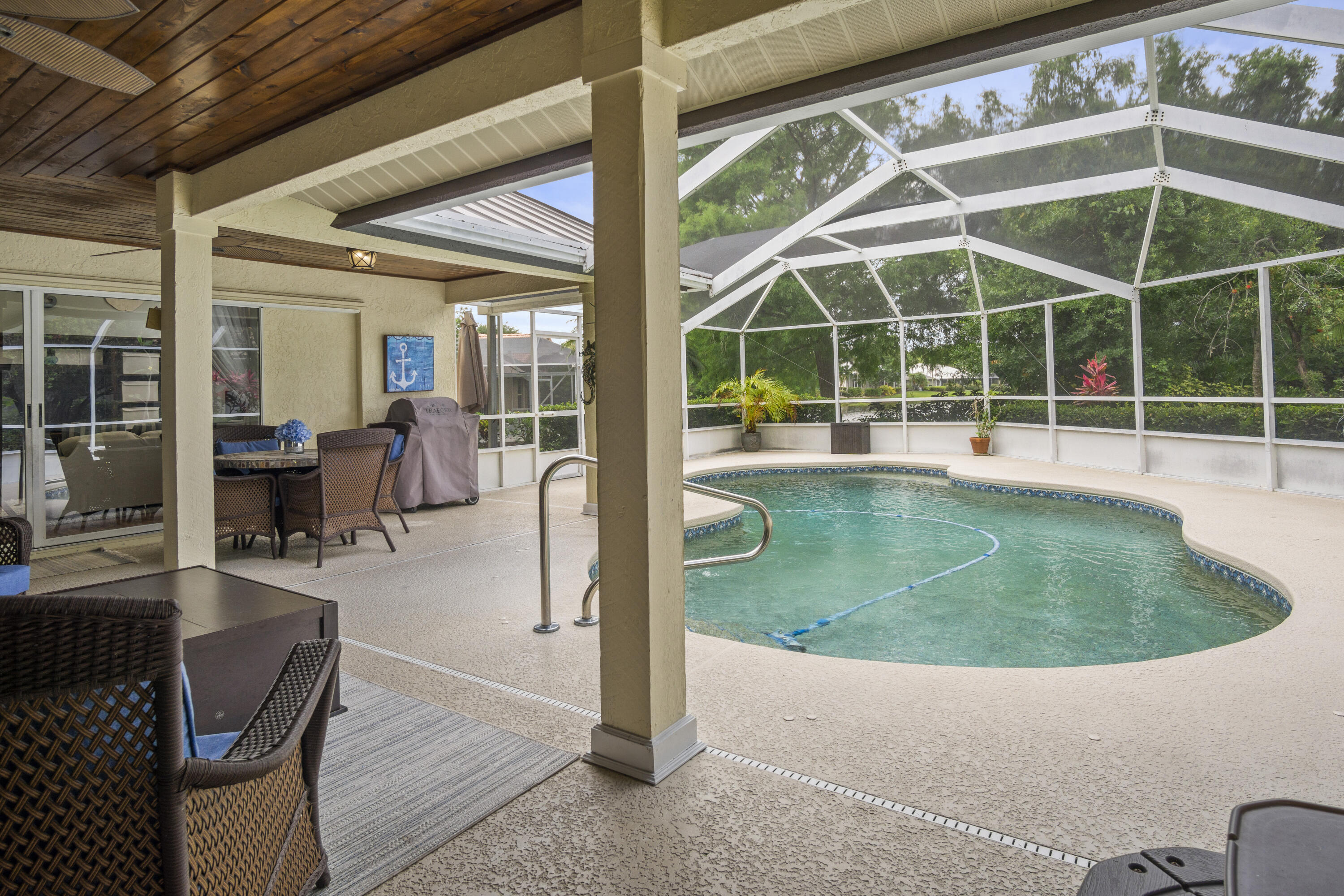 HARBOUR POINTE - Residential