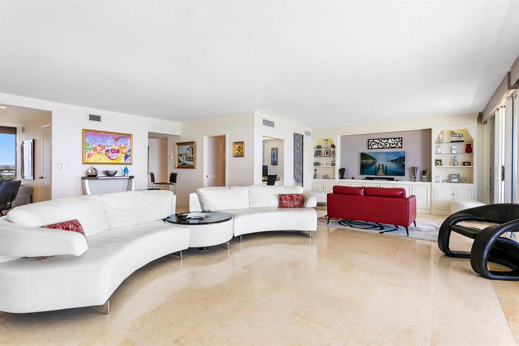 TWENTY SIX HUNDRED CONDO - Residential