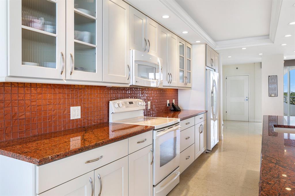 TWENTY SIX HUNDRED CONDO - Residential