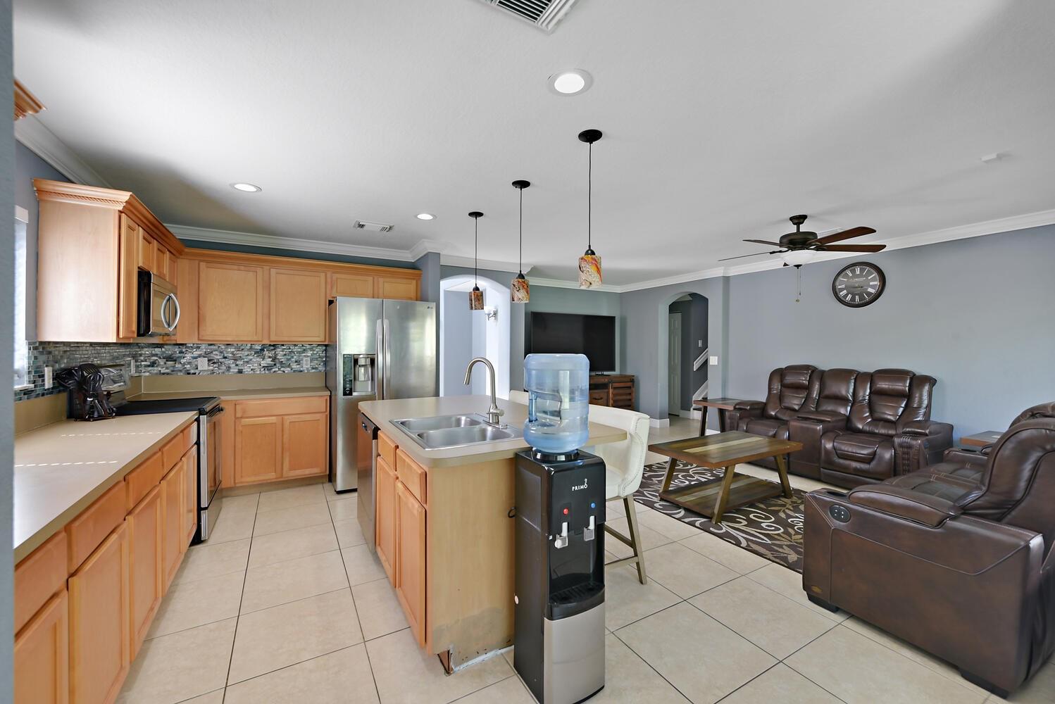 2020 Little Torch St