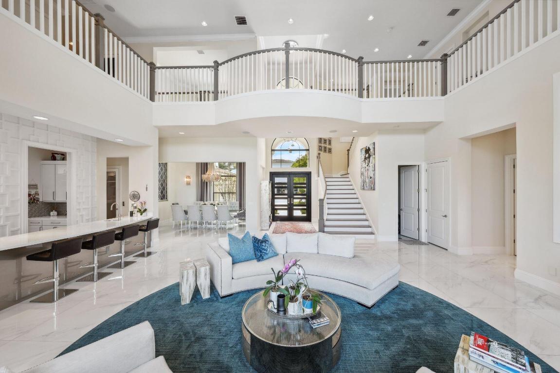 ROYAL PALM POLO - Residential