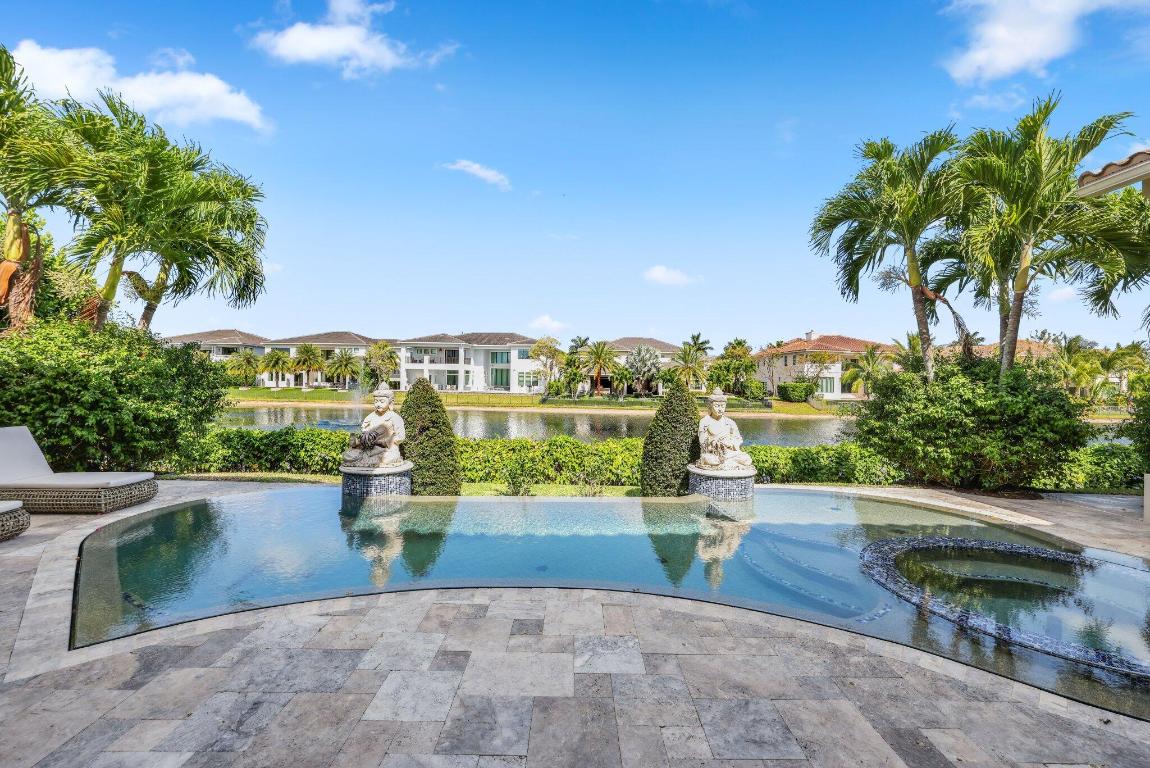 ROYAL PALM POLO - Residential