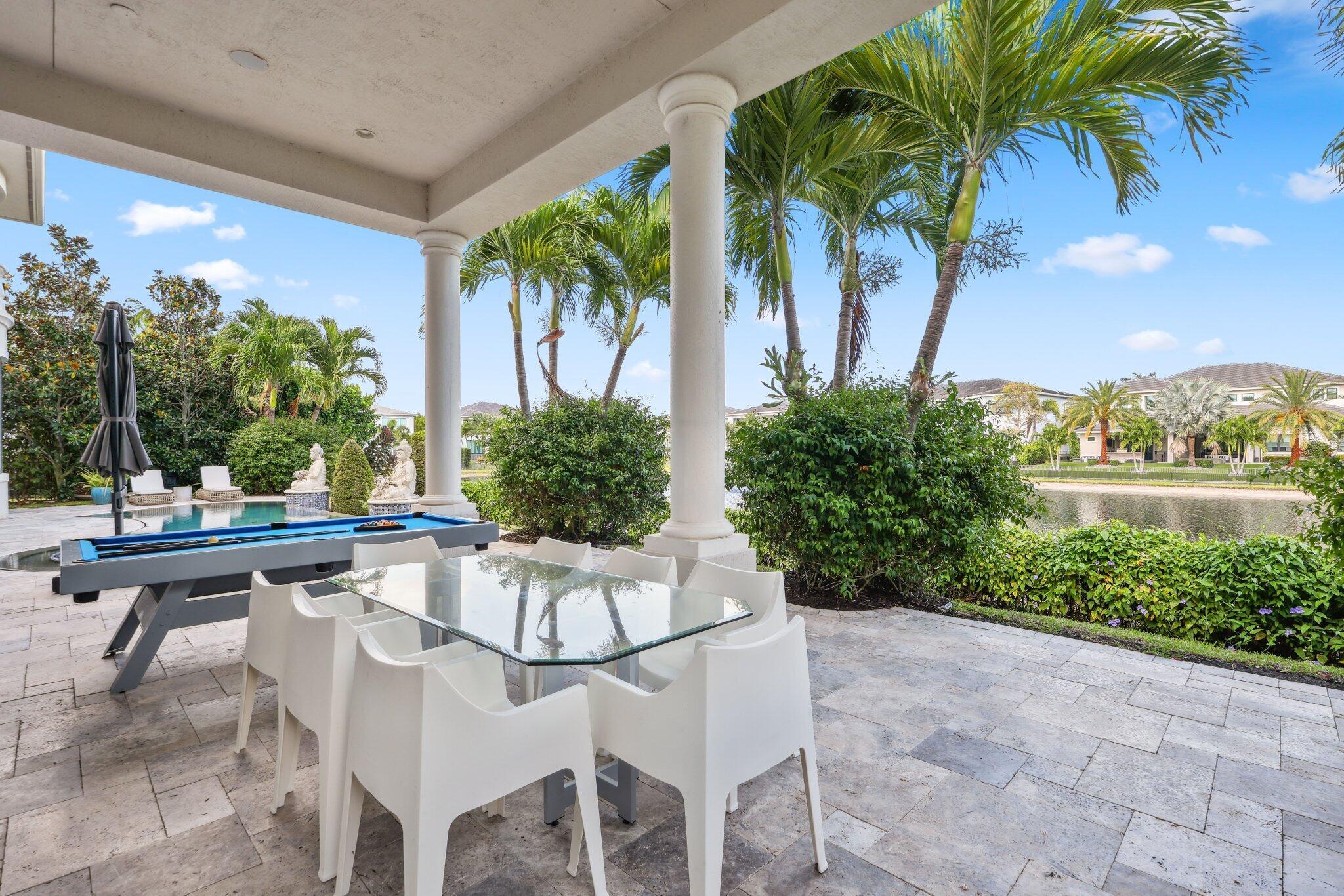 ROYAL PALM POLO - Residential