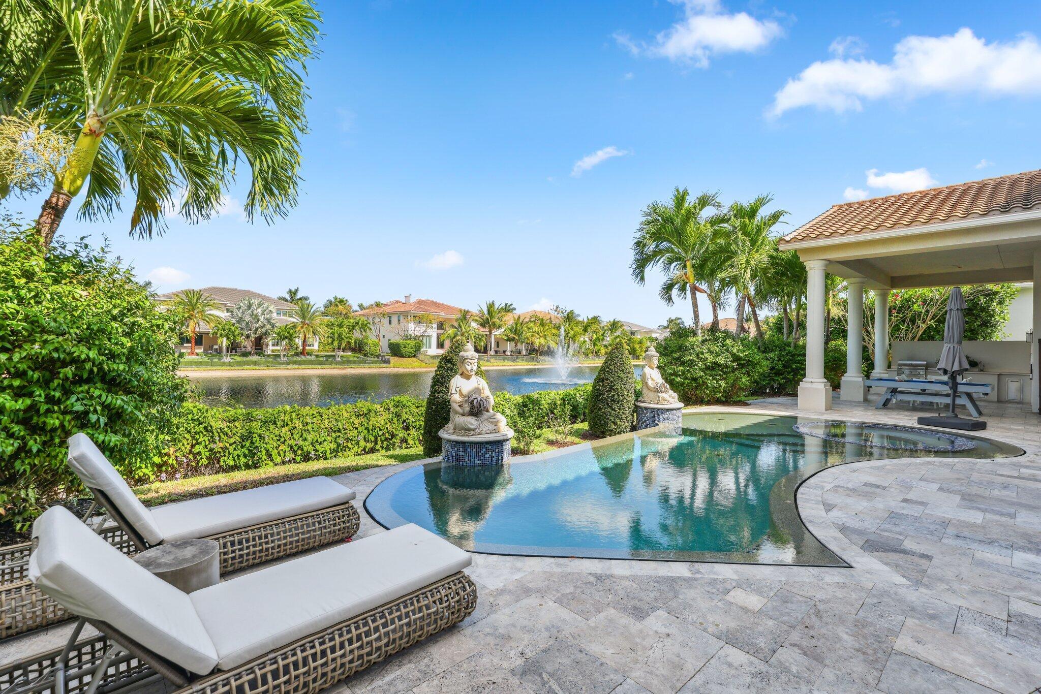 ROYAL PALM POLO - Residential