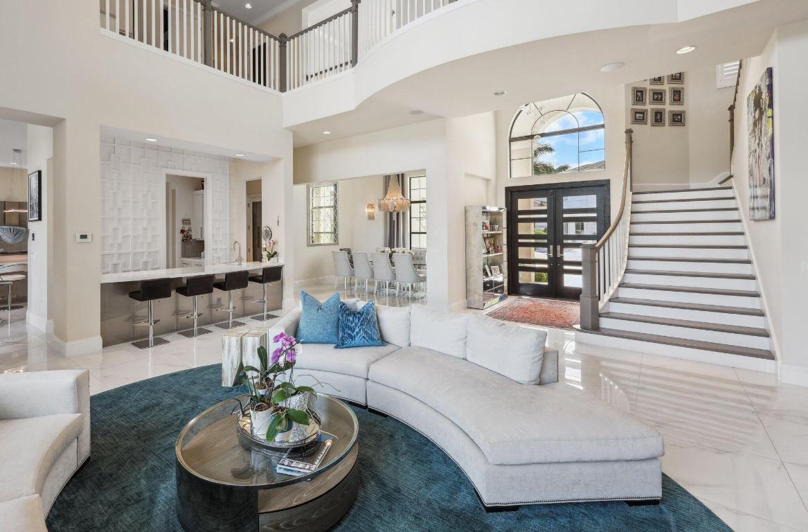 ROYAL PALM POLO - Residential