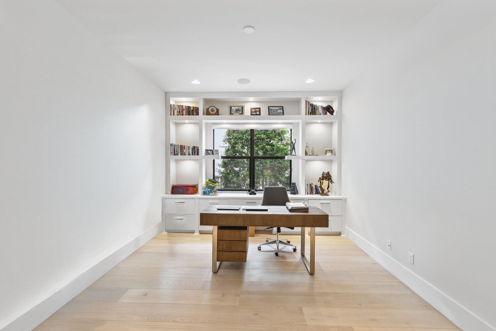 ROYAL PALM POLO - Residential