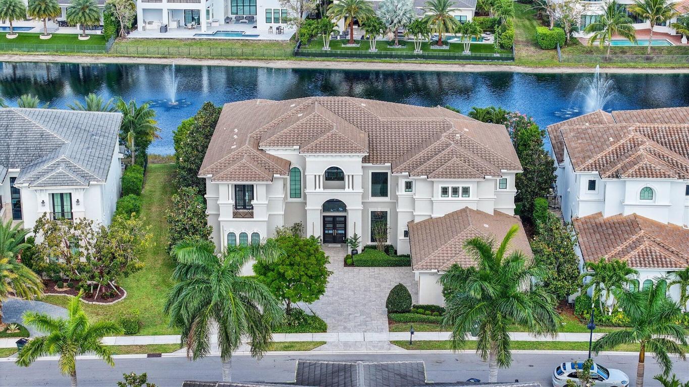 ROYAL PALM POLO - Residential