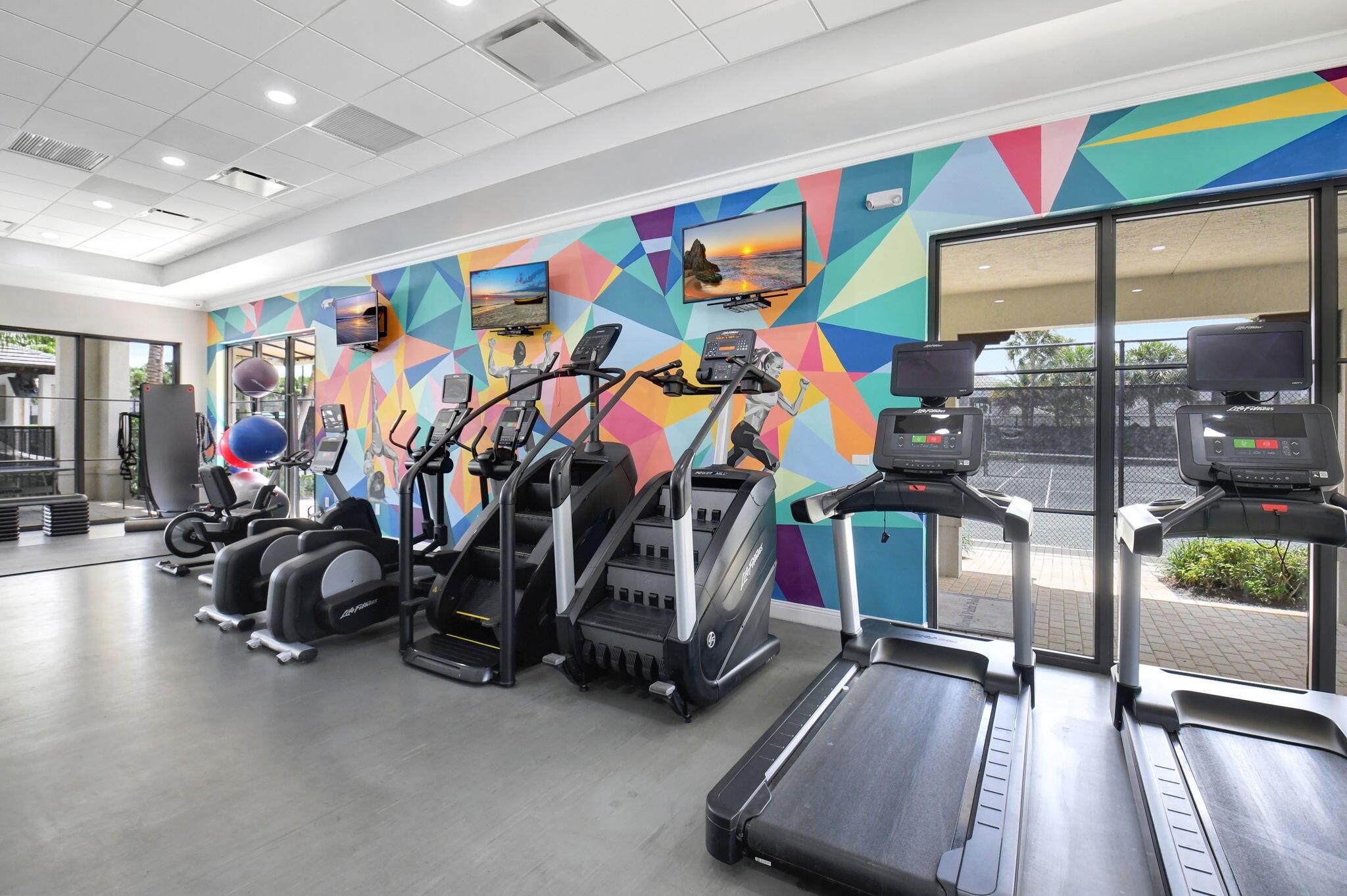 ROYAL PALM POLO - Residential