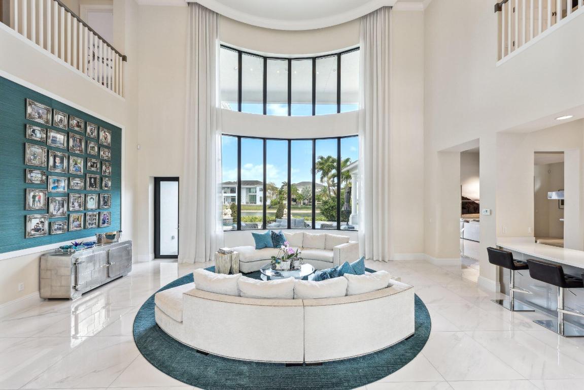 ROYAL PALM POLO - Residential