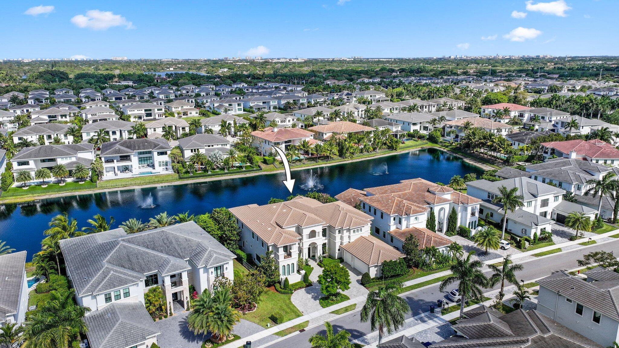 ROYAL PALM POLO - Residential
