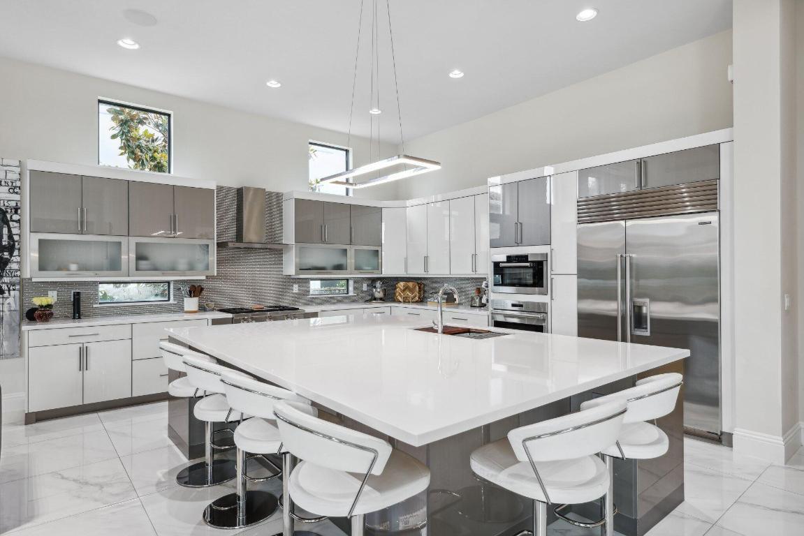 ROYAL PALM POLO - Residential