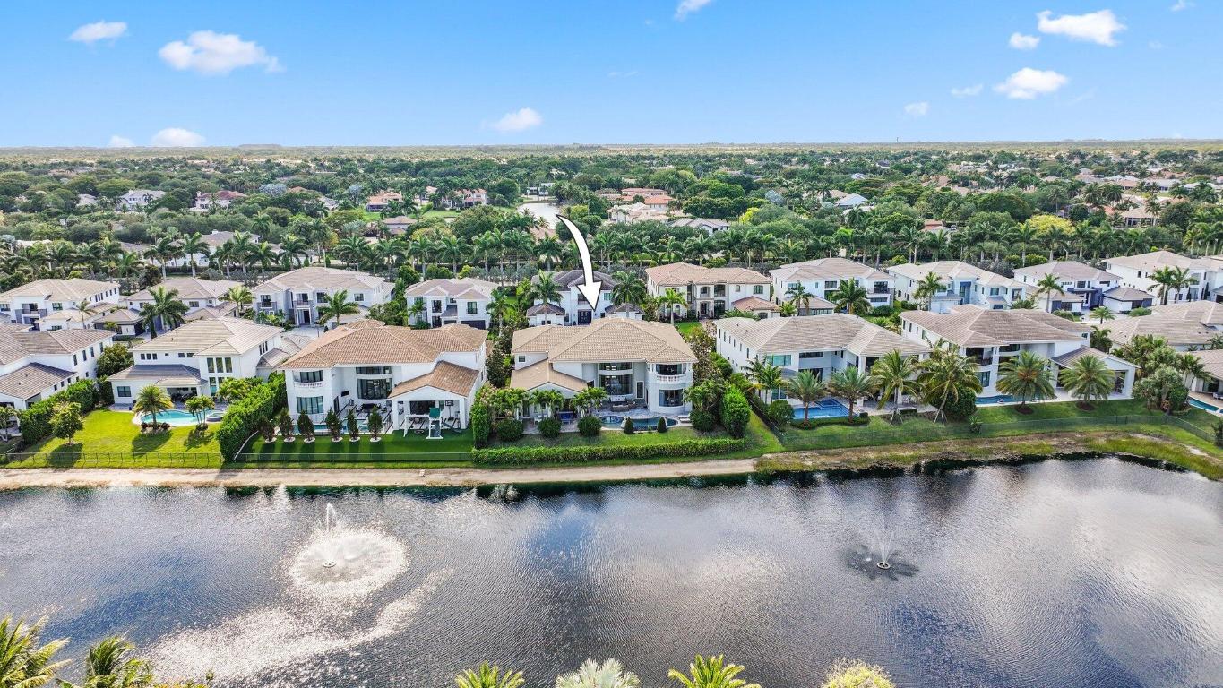 ROYAL PALM POLO - Residential