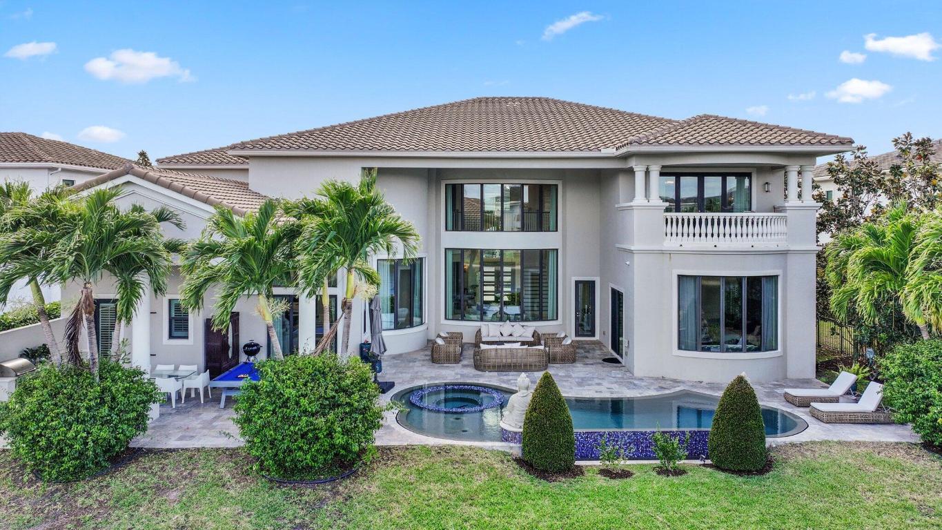 ROYAL PALM POLO - Residential