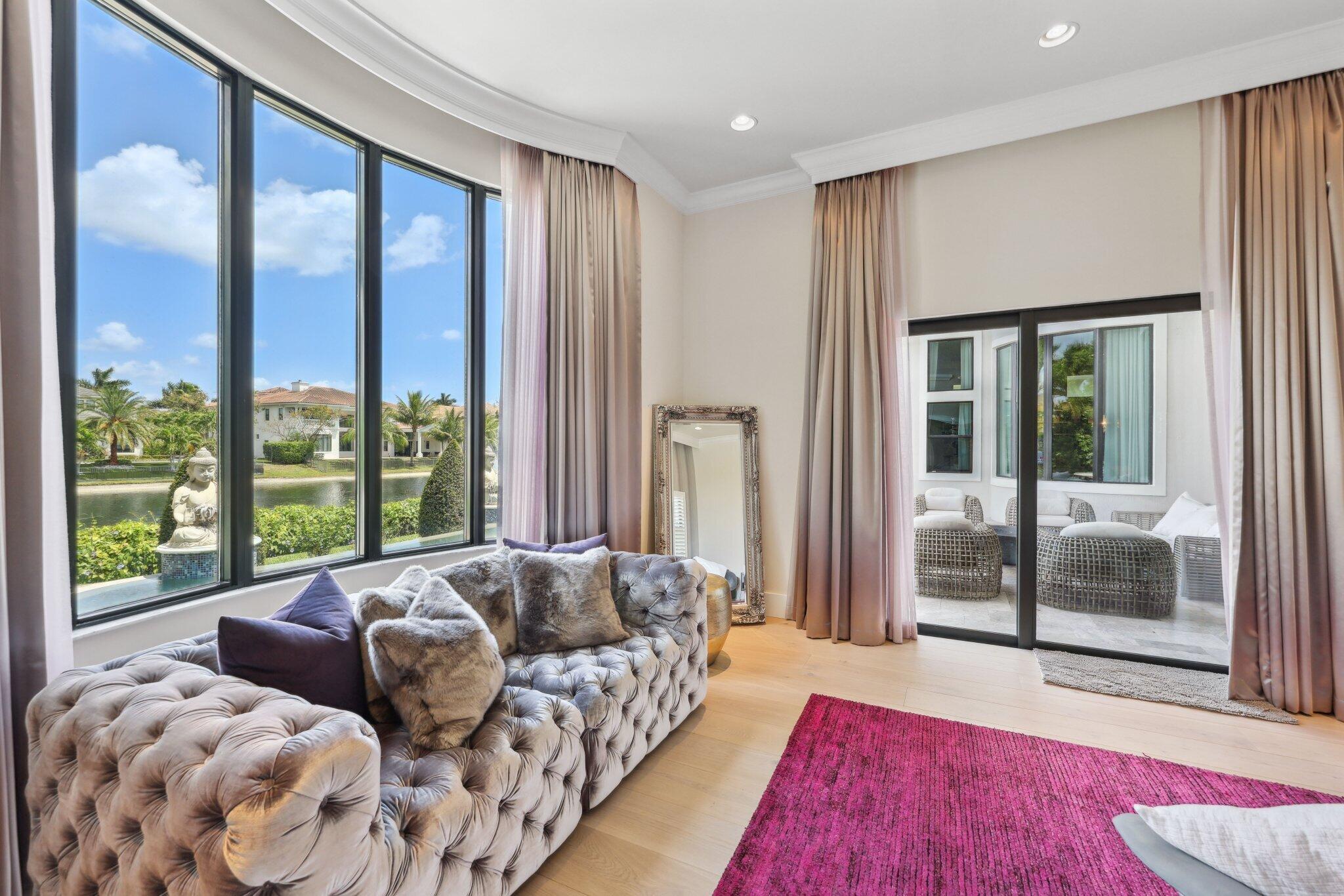 ROYAL PALM POLO - Residential