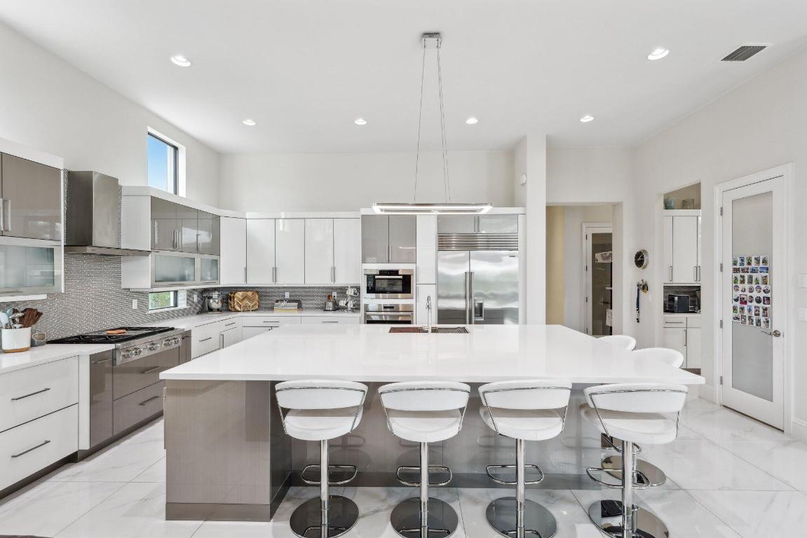 ROYAL PALM POLO - Residential