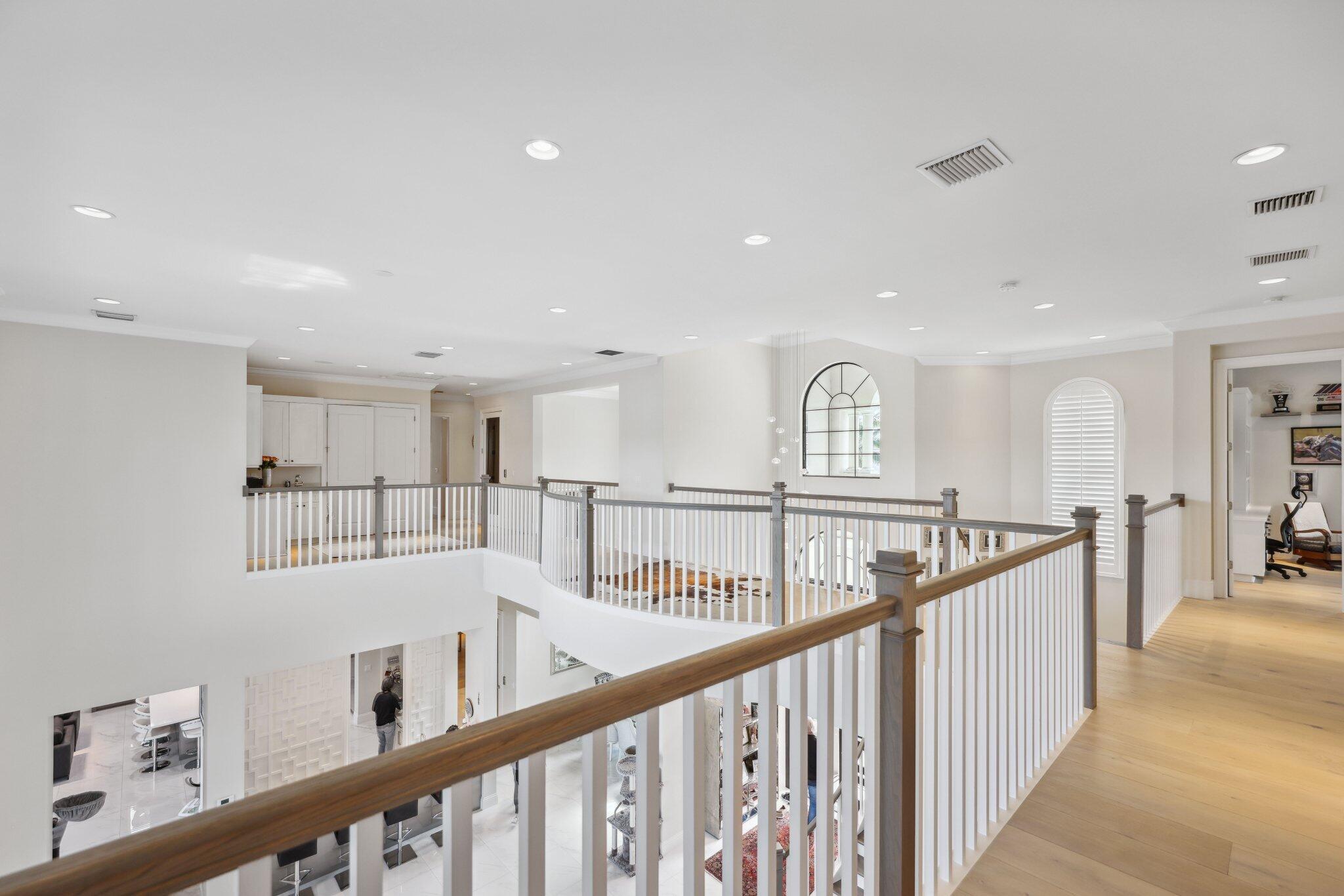 ROYAL PALM POLO - Residential