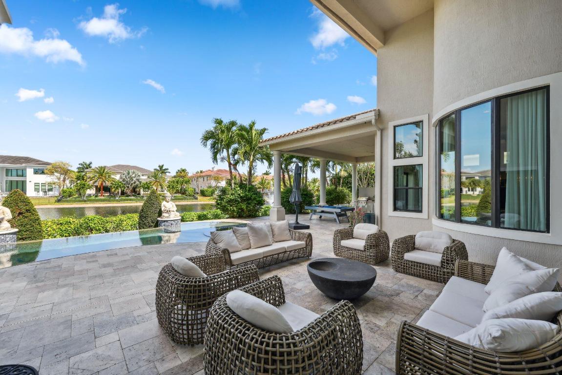 ROYAL PALM POLO - Residential