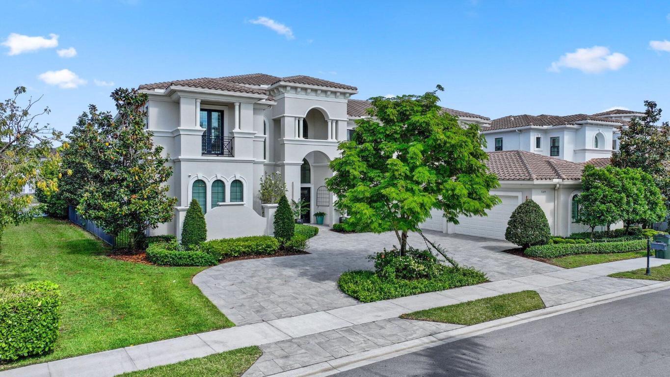 ROYAL PALM POLO - Residential