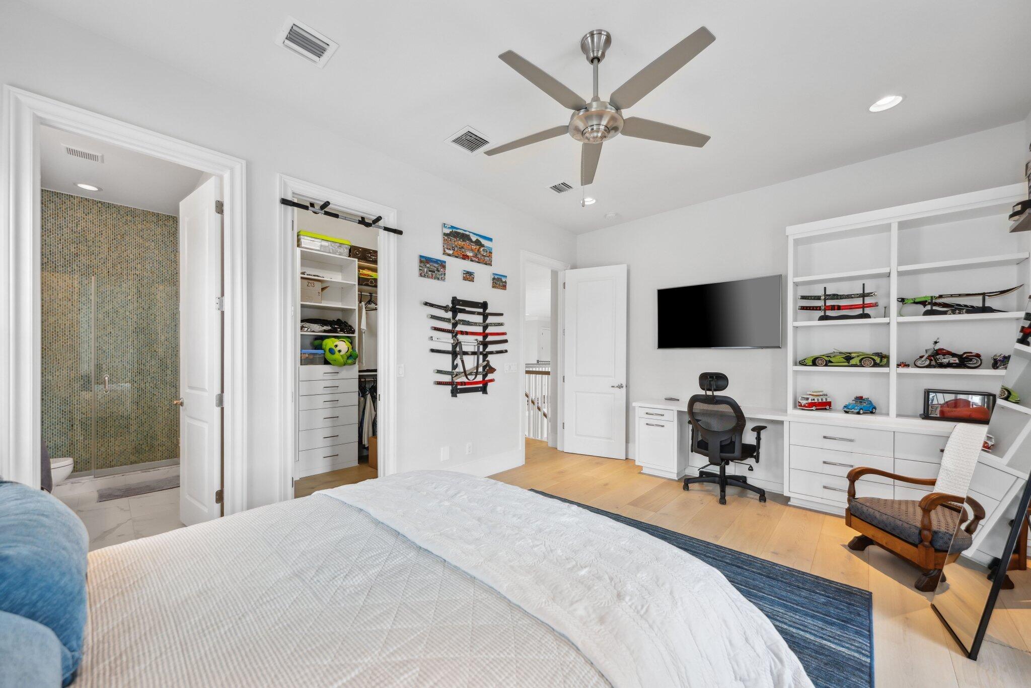 ROYAL PALM POLO - Residential