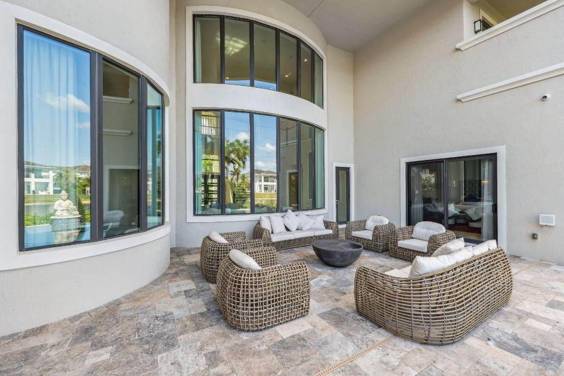 ROYAL PALM POLO - Residential