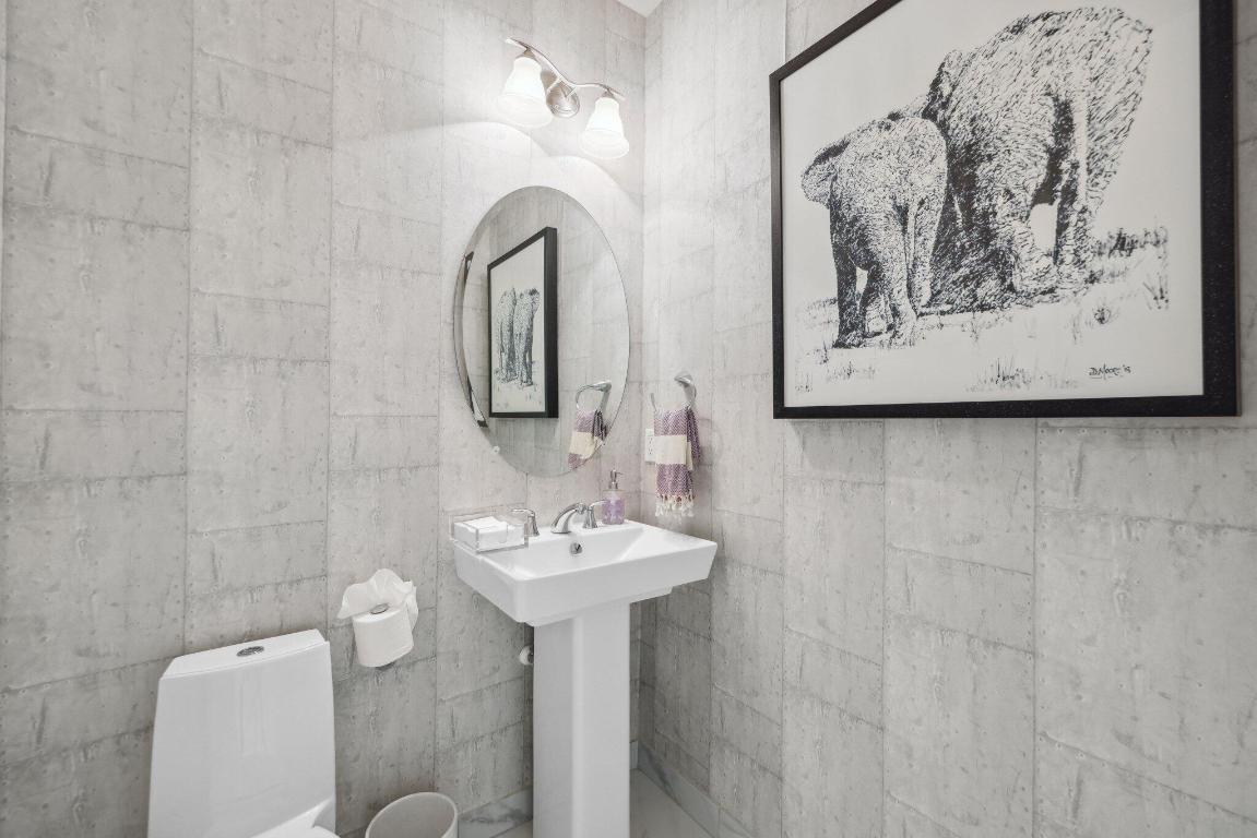 ROYAL PALM POLO - Residential