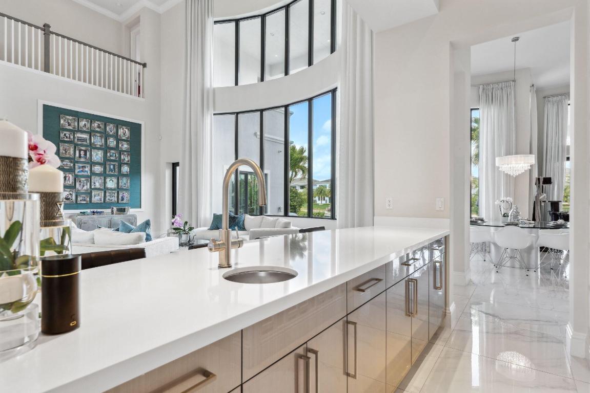 ROYAL PALM POLO - Residential