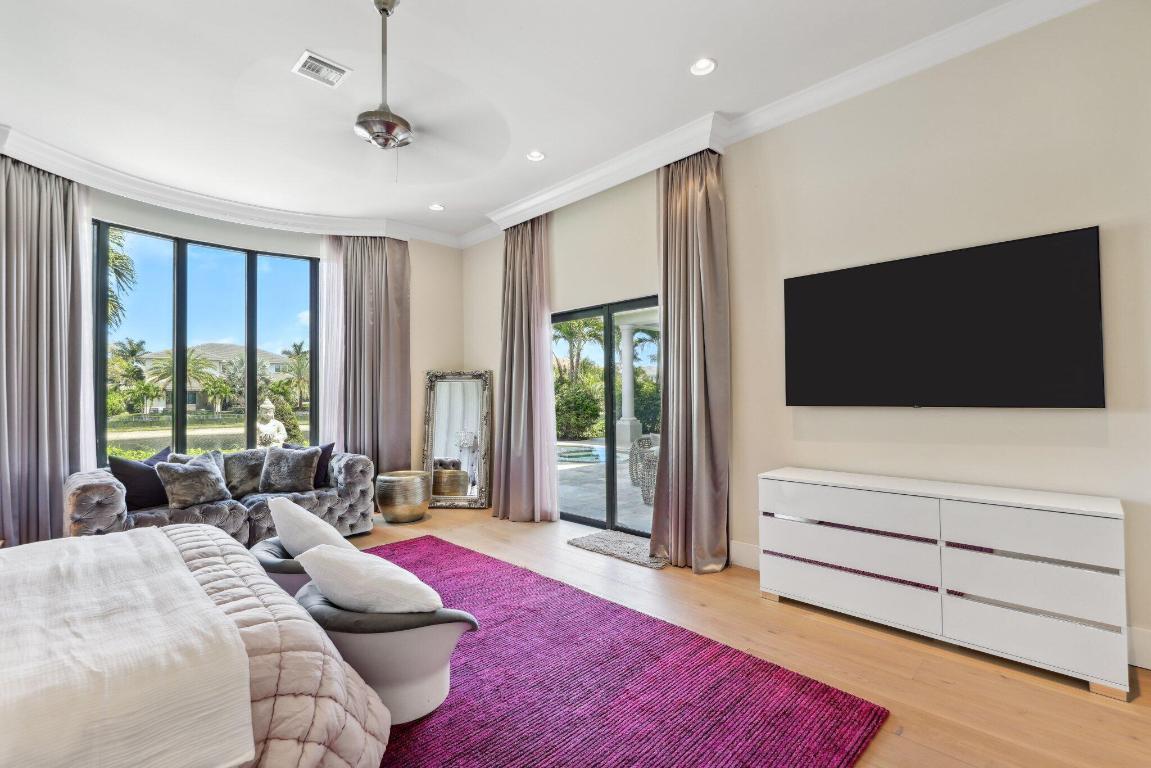 ROYAL PALM POLO - Residential